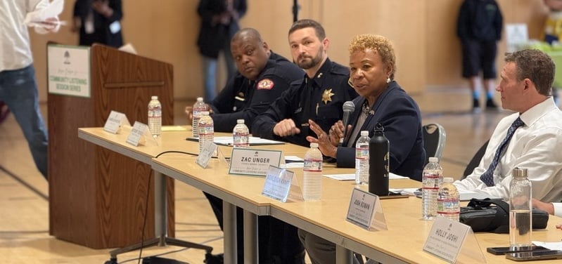 A panel including Mayor Barbara Lee and OFD Chief Damon Covington at a Ceasefire Teach-In