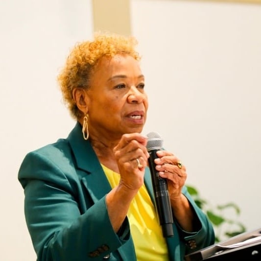 Oakland Mayor Barbara Lee